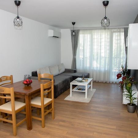 בלאגובגראד Apartament Intense מראה חיצוני תמונה